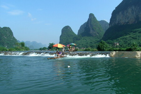 桂林-漓江-阳朔2日游 漓江竹筏精华段漂流,赠送