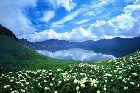 <吉林、乌拉满族风情园、长白山北景区、长白山西景区、朝鲜第一村、镜泊湖双卧六日游>【纯玩无购物】:西坡+北坡+镜泊湖 ·升级版