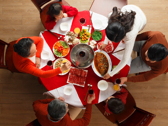 春节饭局上如何变现得体_春节饭局袭来很慌张?有办法帮你顺利应对!-途